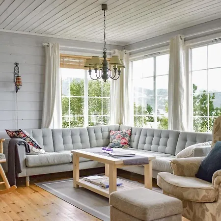 3 Bedroom Front In Jondal