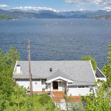 3 Bedroom Front In Jondal