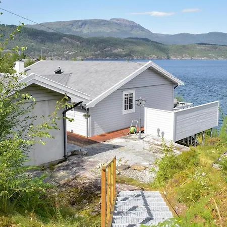 3 Bedroom Front In *