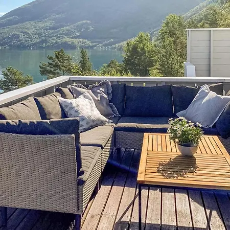 3 Bedroom Front In