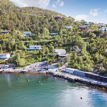 3 Bedroom Front In Holiday home Jondal