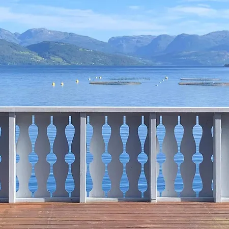 3 Bedroom Front In Jondal