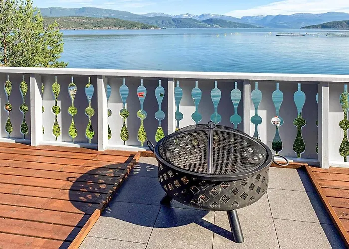 Semesterbostad Beautiful In *